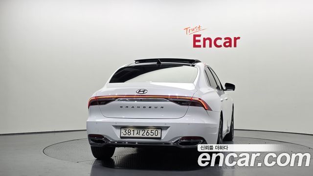 Hyundai Grandeur 2023 — photo 4