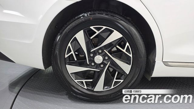 Hyundai Grandeur 2023 — photo 7