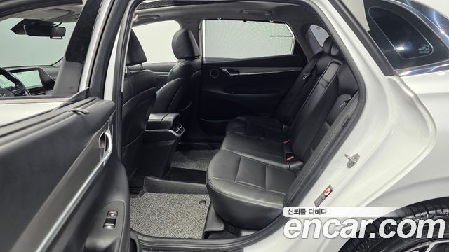 Hyundai Grandeur 2023 — photo 16