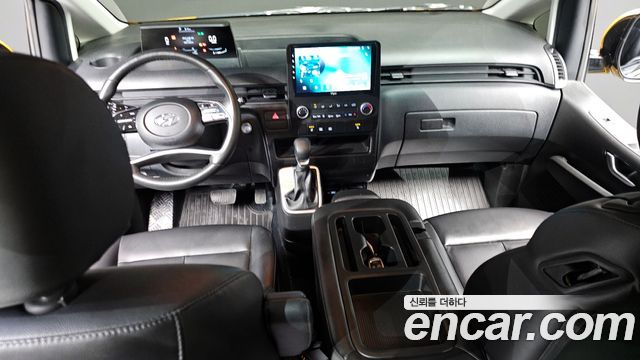 Hyundai Staria 2023 — photo 10