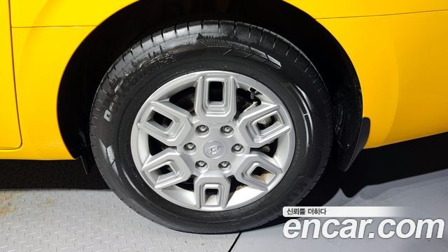 Hyundai Staria 2023 — photo 7