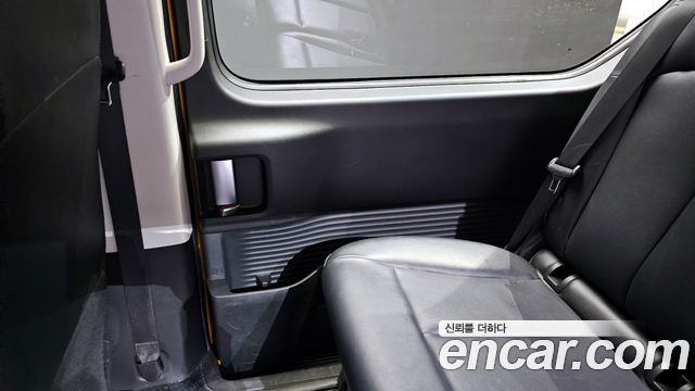 Hyundai Staria 2023 — photo 15
