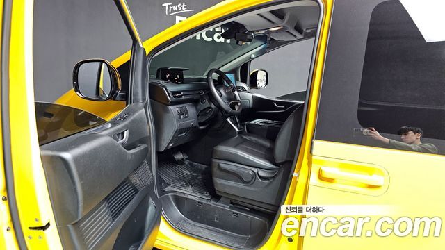 Hyundai Staria 2023 — photo 28
