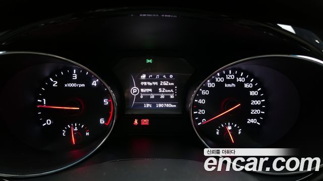 Kia Canival 2016 — photo 8