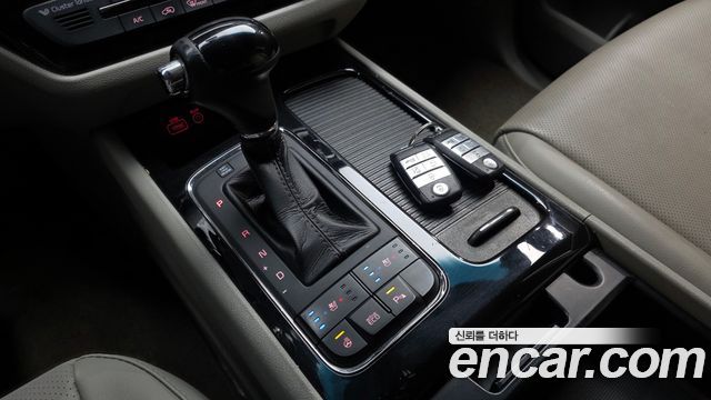 Kia Canival 2016 — photo 9