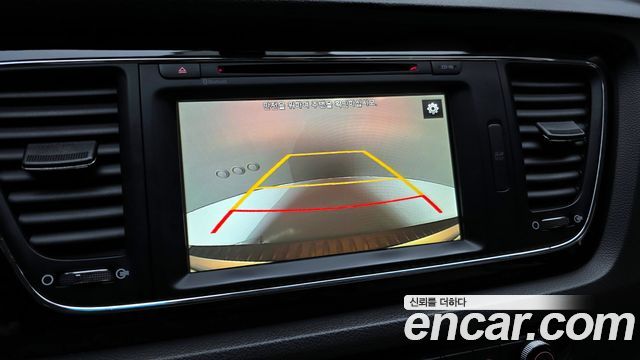 Kia Canival 2016 — photo 12