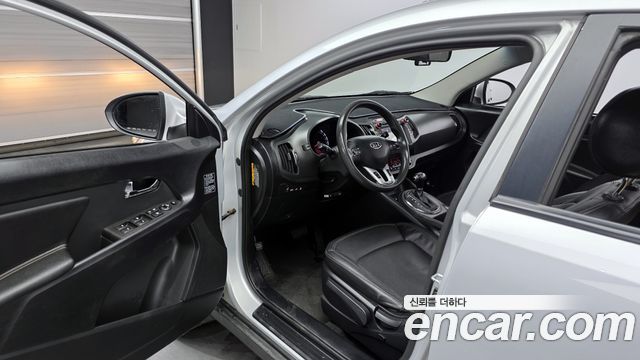 Kia Sportage 2012 — photo 10