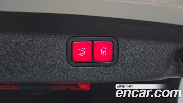 Mercedes-Benz E-Class 2016 — photo 20