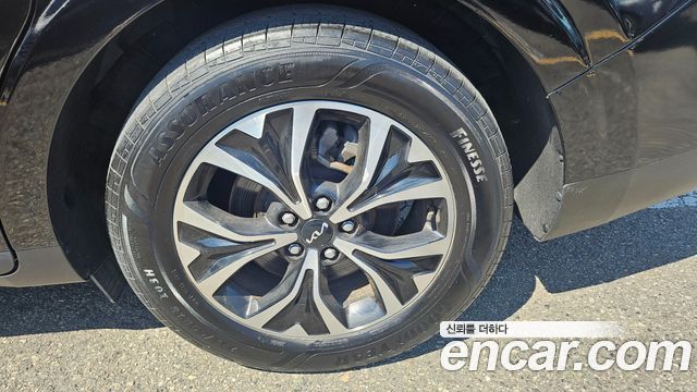 Kia Canival 2022 — photo 8