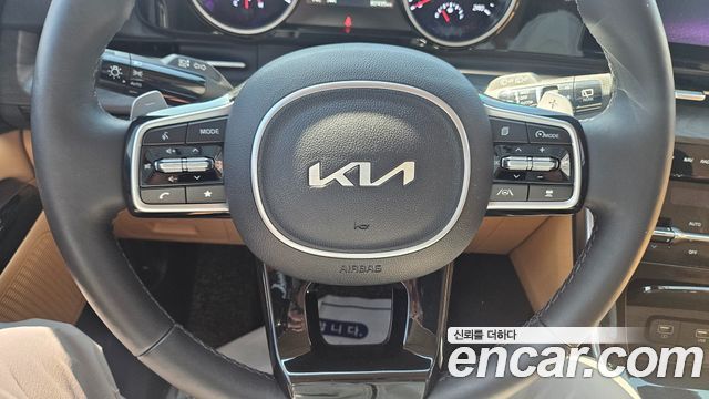 Kia Canival 2022 — photo 11