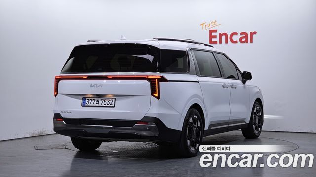 Kia Canival 2024 — photo 2