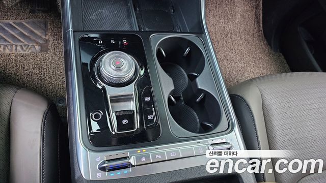 Kia Canival 2024 — photo 12