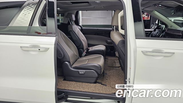 Kia Canival 2024 — photo 18