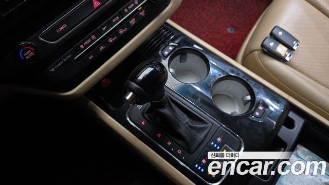 Kia Canival 2016 — photo 9