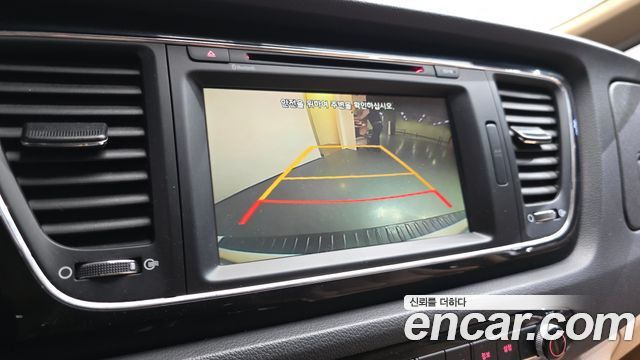 Kia Canival 2016 — photo 14