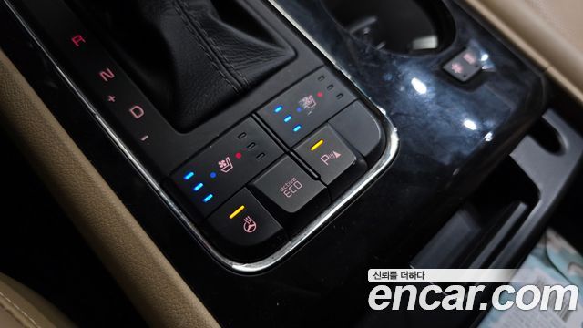 Kia Canival 2016 — photo 17