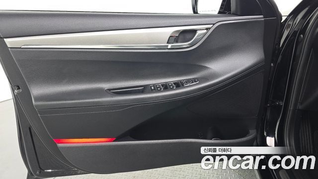 Hyundai Grandeur 2023 — photo 14