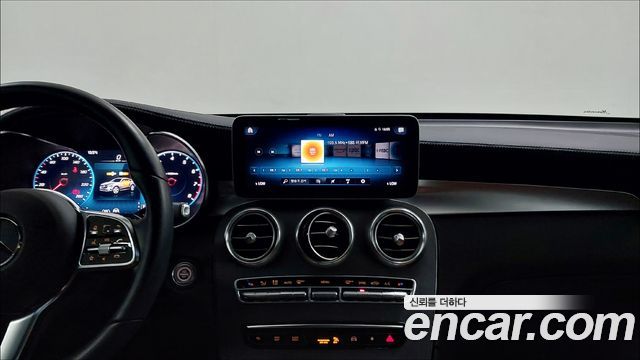 Mercedes-Benz GLC-Class 2023 — photo 16