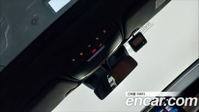 Mercedes-Benz GLC-Class 2023 — photo 17