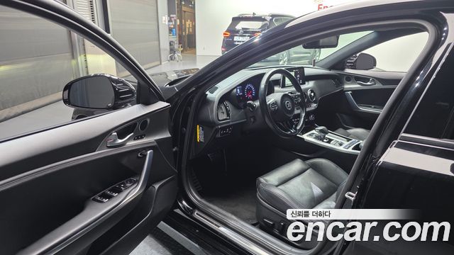 Kia Stinger 2019 — photo 10