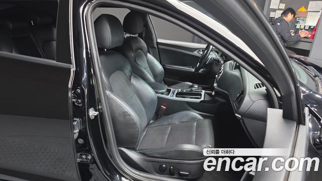 Kia Stinger 2019 — photo 12