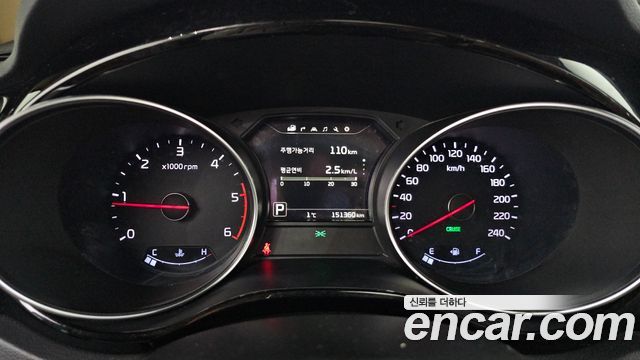 Kia Canival 2015 — photo 8