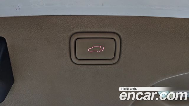 Kia Canival 2015 — photo 20