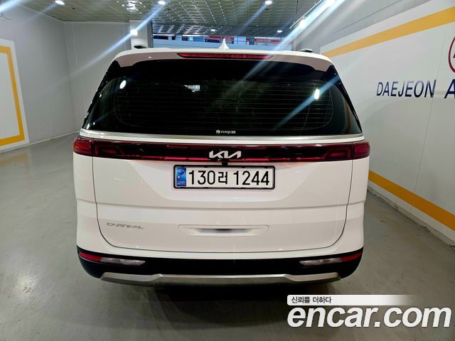 Kia Canival 2023 — photo 4