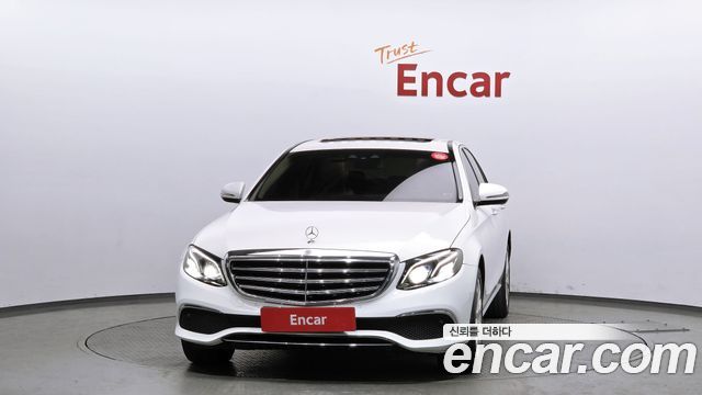 Mercedes-Benz E-Class 2018 — photo 3
