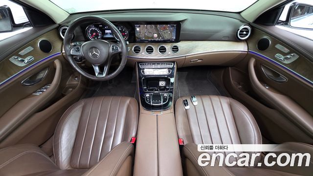Mercedes-Benz E-Class 2018 — photo 7