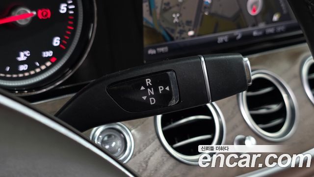 Mercedes-Benz E-Class 2018 — photo 9