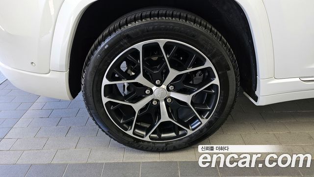 Jeep Cherokee 2023 — photo 5