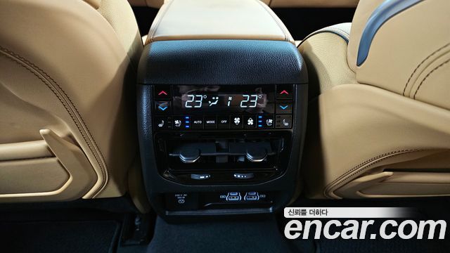 Jeep Cherokee 2023 — photo 18