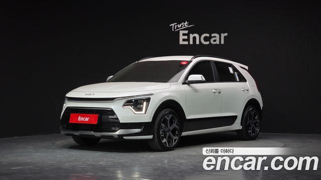 Kia Niro 2025 — photo 1