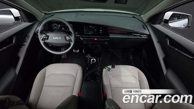 Kia Niro 2025 — photo 10