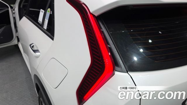 Kia Niro 2025 — photo 9