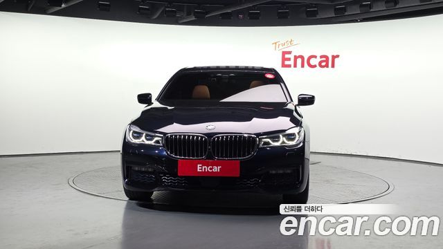 BMW 7-Series 2018 — photo 3