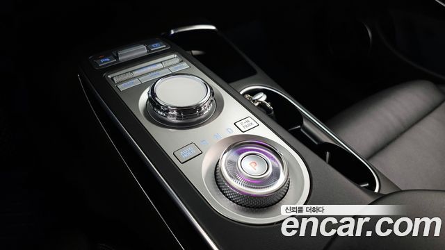 Genesis GV70 2021 — photo 12