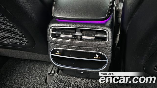Genesis GV70 2021 — photo 25