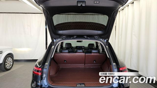 Genesis GV70 2021 — photo 26