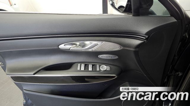 Genesis GV70 2021 — photo 14