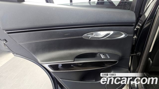 Genesis GV70 2021 — photo 15