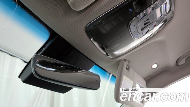 Genesis GV70 2021 — photo 31