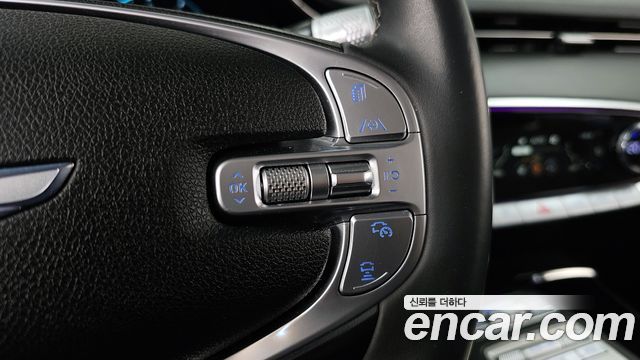 Genesis GV70 2021 — photo 33