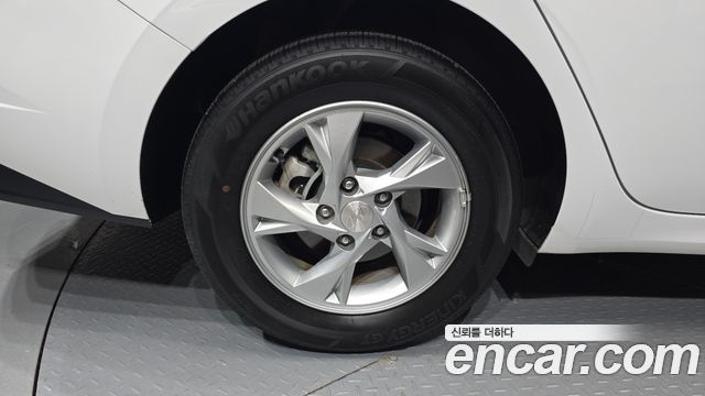 Hyundai AVANTE 2021 — photo 5