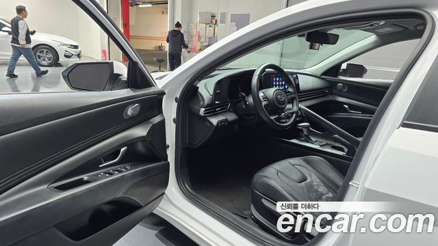 Hyundai AVANTE 2021 — photo 13