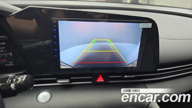 Hyundai AVANTE 2021 — photo 24