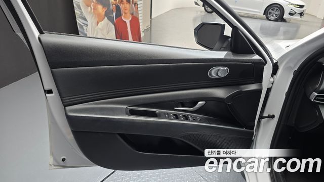 Hyundai AVANTE 2021 — photo 14