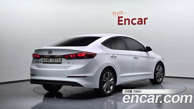 Hyundai AVANTE 2018 — photo 2