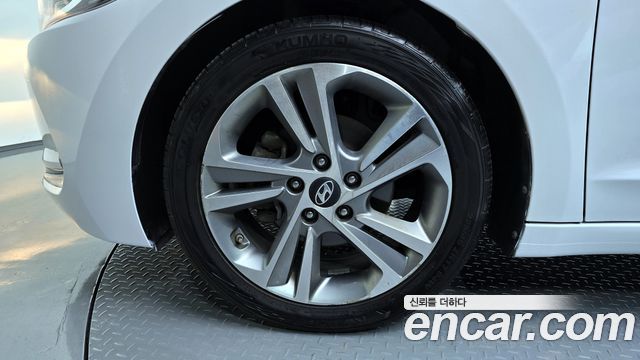 Hyundai AVANTE 2018 — photo 5